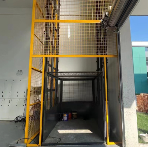 嘉峪关导轨式升降机助力物流园破解运输难题